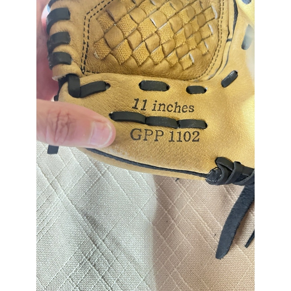 Mizuno Prospect GPP1102 11” Youth Baseball Glove Power Close Max Flex RHT VGC - Picture 7 of 11